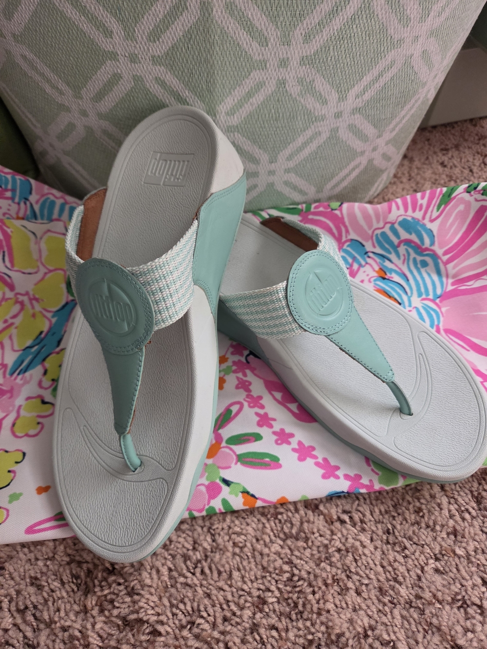 FitFlop Womens Seafoam Mint Green Thong Sandals